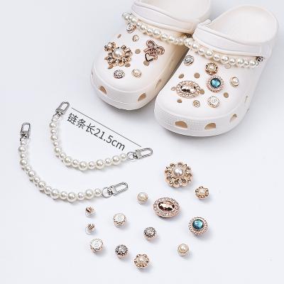 China Colorful Shiny Chains 1set DIY Diamond Metal Clogs Charms Shoes Accessories Beads Shoe Chain For Women Clogs Charms Designer for sale