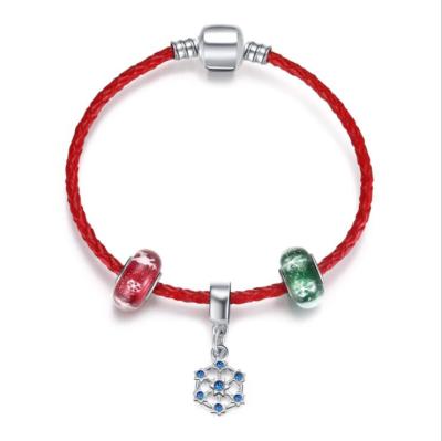 China 2021 TRENDY Christmas Jewelry Snowflake Charms Red Braided Bracelet Clasp Pendant Bracelet for sale