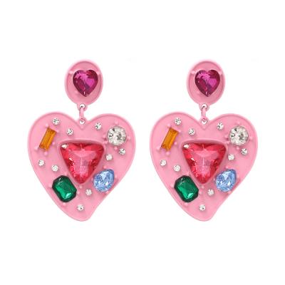 China FASHIONABLE Exaggerated Diamond Pink Painting Heart Earrings Women Dangling Heart Earrings For Girls Valentine Jewelry for sale