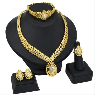 China FASHIONABLE Exaggerated Women's Bridal Jewelry 4Pcs Set Wedding Necklace Ring Earrings Diamond Dubai 24K Gold Bangle Jewelry Set for sale