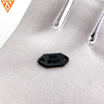 China Sustainable Wholesale Rust Prevention Logo Embossed Metal Labels Plate For Shoes / Shirt for sale