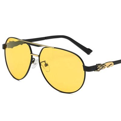 China Photochromic Sunglasses 2019 Wholesale High Quality Classic Men's Photochromic Photochromic Night Vision Goggles Ready Goods Polarized Sunglasses 2805BN for sale