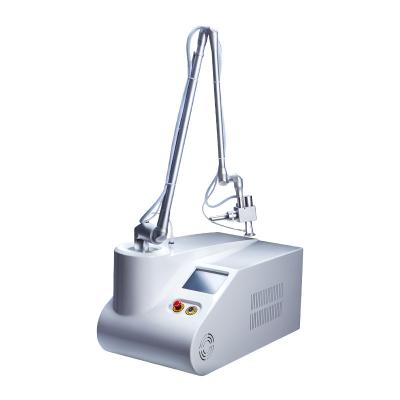 China Pigment Removal TUV CE Approved Fractional CO2 Laser Machine / Fractional Laser Scar Removal / Portable CO2 Fractional Laser Equipment for sale