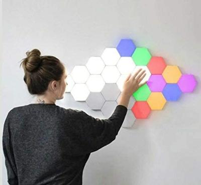 China Modern Creative Modular Aesthetic Touch Hexagon Room Decoration DIY Honeycomb Shape LED Wall Hexagon Set Light Premium for sale