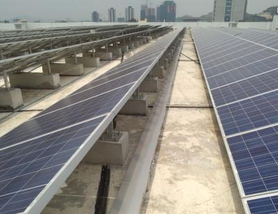 Chine L'usine moulue énorme 5MW des systèmes picovolte de support de panneau solaire solaire sur la puissance de grille produisent de la station à vendre