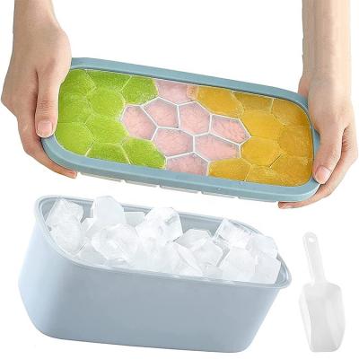 China Designer Long Tall Large Silicone Ice Cube Tray With Box Lid And Honeycomb Shaped Sustainable Ice Tray Silicone Ice Cube Mold for sale