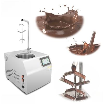 China Roterende roeren CX-01 Huishoudelijke chocolade-temperingsmachine voor snel en temperen Te koop