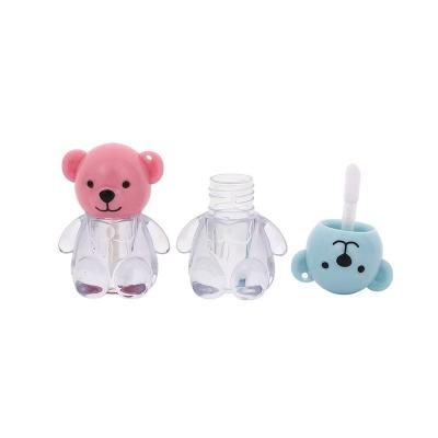 Cina 2ml Cute Bear Head Cap Plastic Lip Glaze Tube in vari colori con chiusura del cappuccio a vite e stampa personalizzata in vendita