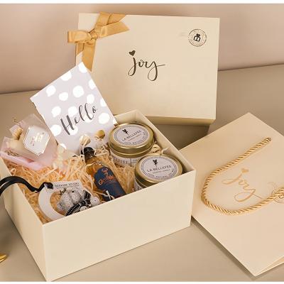 China Recyclable Factory Custom Bridesmaid Packaging Gift Box With Lid Cosmetic Gift Set Packaging Box Gift Box Custom for sale