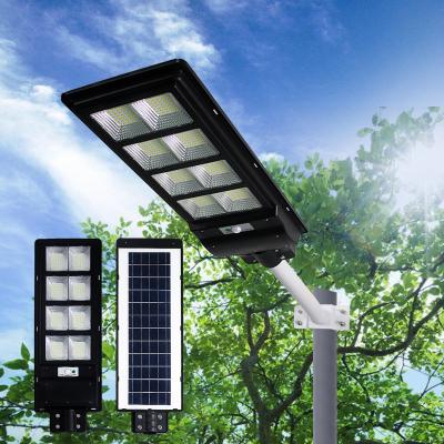 China Solar Powered All In One 70w 100w 140w IP65 Led Street Lights for sale