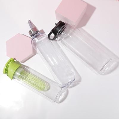 China Everich Infuser Fruit BPA Carry Handle Transparency Sport Plastic Bottle Free Plastic Water Bottles Easy Maker for sale