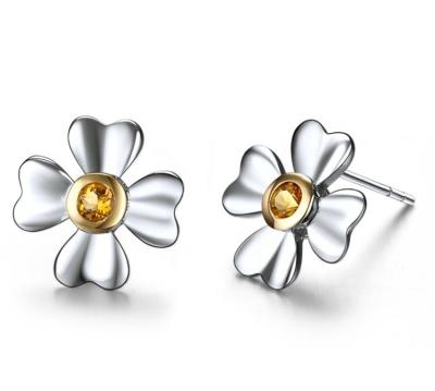 China 2021 Trendy Tasty Designer 925 Sterling Silver Flower Charm Zircon Cute Jewelry Four Clover Earring Stud For Women for sale