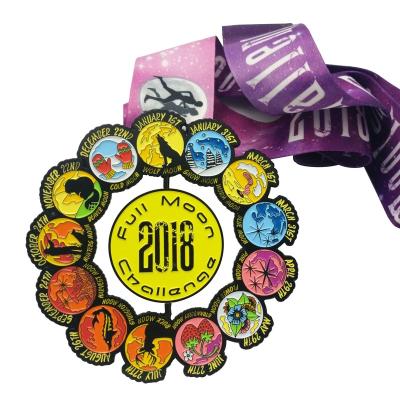 China Europe complicated soft enamel medal with spinner and glow in the dark color for sale