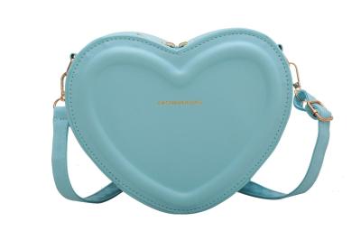 China Frauen-Herz-Form-Kleine Leder-Crossbody-Tasche mit Schultergurt zu verkaufen