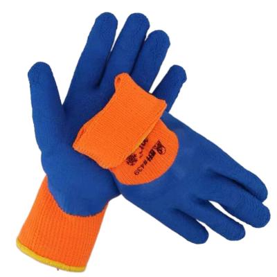 China Anti-smash Manufacturers Supply High Quality Protective Warm Immersion Winter Cold Storage Gloves for sale