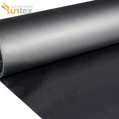 China Tejido de vidrio recubierto de neopreno negro para conector flexible en venta