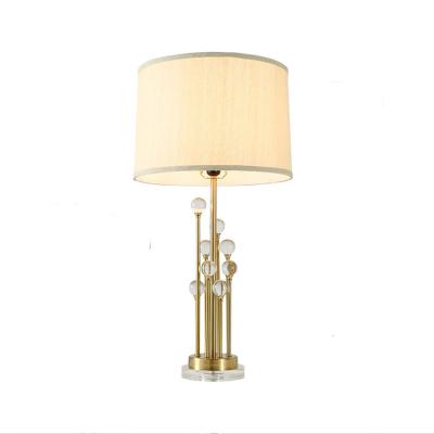 China Modern Hot Selling Modern Decorative High Quality Crystal Balls Lamp Bedside Desk Lamp Bedroom Table Lamp for sale