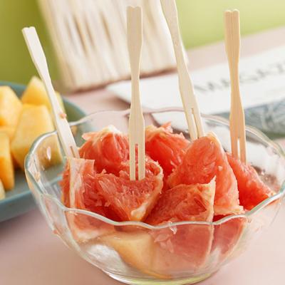 China Minimalist Disposable Fruit Sticks Colored Bamboo Knotted Umbrella Spits BBQ Tools for sale