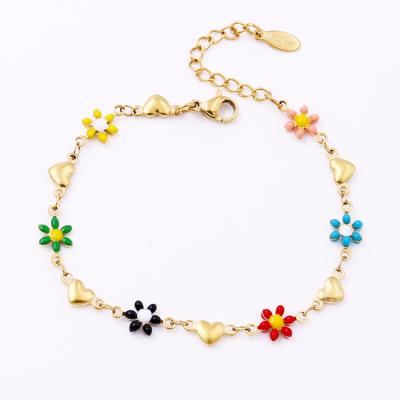 China Casual 18k/Sporty Gold Plated Stainless Steel Bracelets Heart Charms Shape Small Daisy Design Golden Steel Oil Daisy Link Chain Bracelet for sale