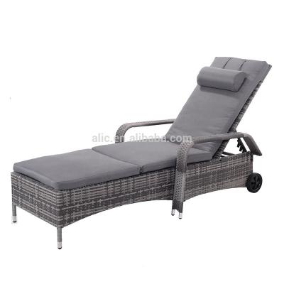 China Chaise Lounge Chair Outdoor Patio Outdoor Wicker Recliner Porch Weather Furniture Adjustable Sun Chair With Wheels for sale