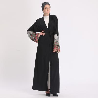 China Exquisite Stitching Embroidery Lace Long Abaya Solid Color Long Dress Muslim Abaya Long Fashion Punched Cardigan Skirt for sale