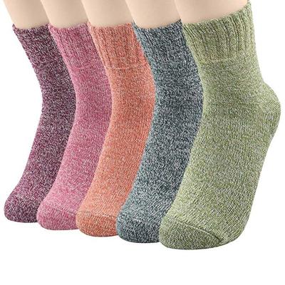 China AJ186011 Women's Best Antibacterial Custom Wool Socks Thick Heavy Thermal Fuzzy Winter Warm Crew Socks for sale