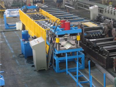 Chine Petit pain de gouttière formant la machine, machine de toit en métal de couleur avec l'empileur automatique à vendre