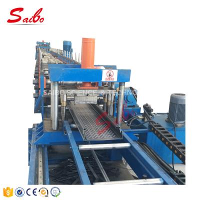 Cina Struttura regolabile di taglio dell'elettrodo del cavo di Tray Roll Forming Machine With del cavo del metallo in vendita