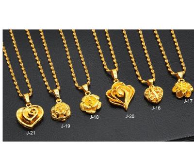 China Luxury European Heart Love Necklaces Women Girls Ladies Jewelry Gifts Love Bridal Wedding Gifts Beautiful Pendant Chain Necklace Jewelry for sale