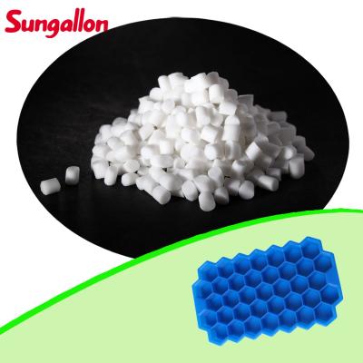 China Granules TPE Thermoplastic Elastomer For Soft Food Grade Reusable Ice Trays for sale