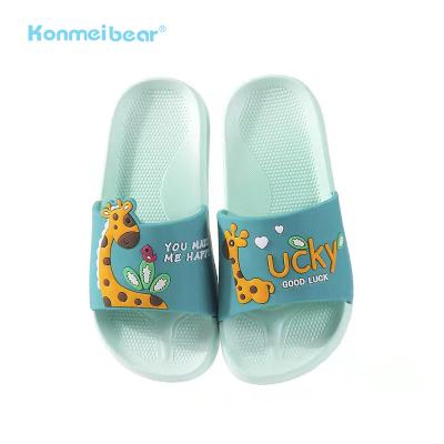 China Giraffe Cartoon Children's EVA Bath Room Kids Light Slippers Summer Bedroom Waterproof for sale