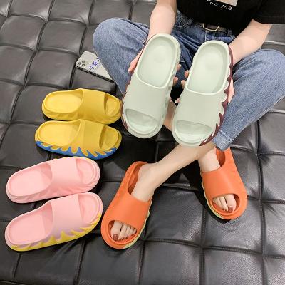 China Newest Arrival Fashion Trend Women Flat Bottom Platform Thick Unique Slippers Soft Thick Home Unisex Shoes for sale