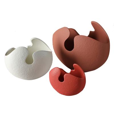 China Minimalist White Eggshell Shaped Dry Flower Vase Firing Ceramic Household Vase Decoration for sale