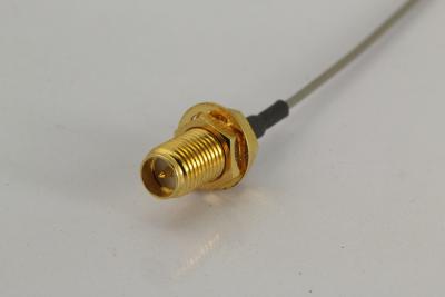 China SMA femenino al cable DC de IPEX a los ohmios de resistencia de aislamiento mínima de 3GHz los 5M en venta