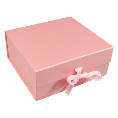 China Recyclable New Product Fashion Packaging Trending Shoes Box Drawer Kraft Paper Shoe Box for sale