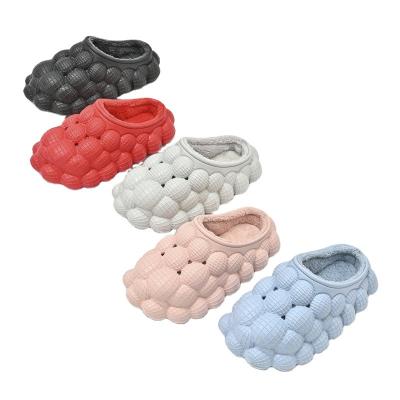 China Waterproof Winter Bubble Fashion Slippers Home Massage Bottom Sandals 2022 Women's slipper Sandal for women for sale