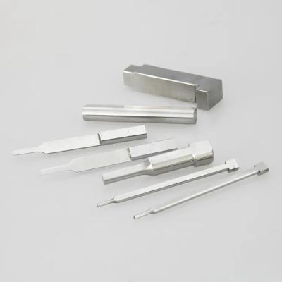 Cina OEM Injection Moulding Accessories Square Punch Pin Tool Custom Brass Mould Punching Needle in vendita