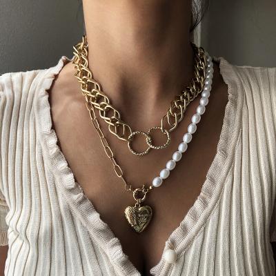 China BOHEMIA Heart Necklace Big Gold Pendant Choker Pearl Necklaces Gold Plated Chain Necklace Women Charm for sale