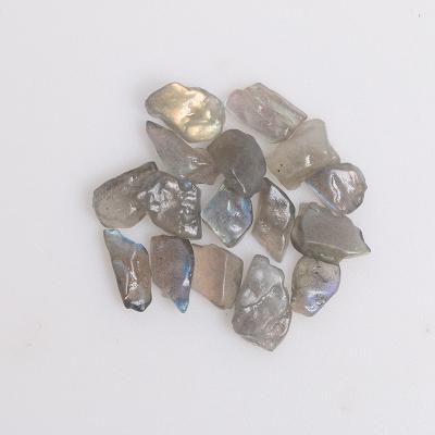 China china manufacturers wholesale labradorite chips raw rough stone crystals healing for women men raw rough stone for sale