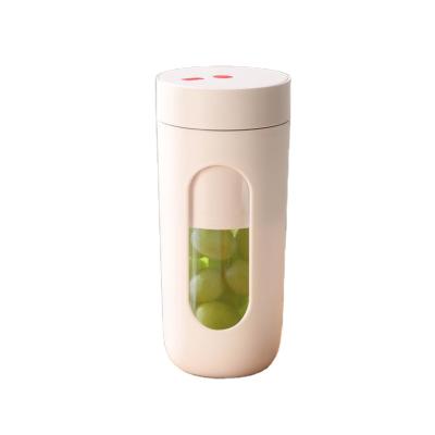 China Chinese Household Supply Personality, Practicality and Portability Mini Juicer Handheld Juicer for sale