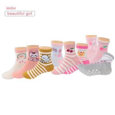 China Hot Selling Kids Non-slip Socks High Quality Cartoon Non-Slip Socks for Girls for sale