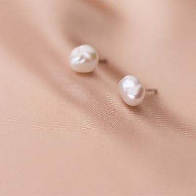 China 925 Sterling Silver Environmental Friendly Solid 8MM Irregular Fresh Water Pearl Stud Earrings For Girls Gifts Jewelry for sale