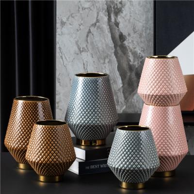 China New Design Minimalist Geometry Shape Craft Ornament Centerpiece Decor Handmade Ceramic Tabletop Flower Vase for sale