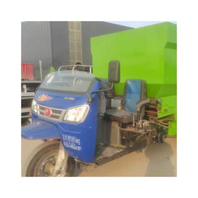 China Diesel Spreader Special Equipment For Poultry Farms Three Wheels Vehicle Feed Spreader for sale