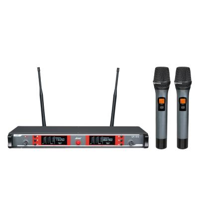 China UR-818 Lane Microphone System Dual UHF Handheld Professional High Power Radio Lavalier Handheld Microphone System Dynamics Wireless Microphone for sale