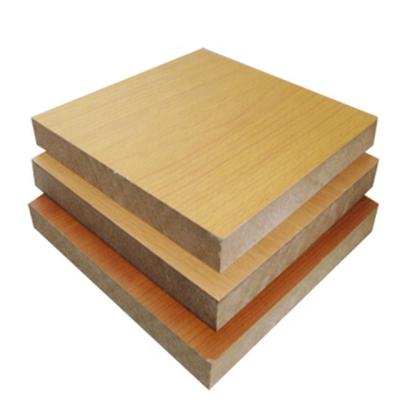 중국 Indoor Use Moisture Proof And Formaldehyde E1 Emission Standards Laminated Melamine MDF Board 판매용