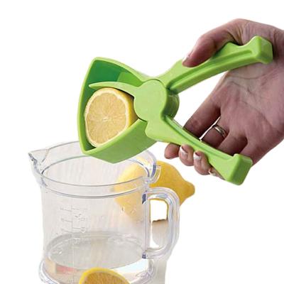 China Kitchen Viable Accessories Fruit and Vegetable Lemon Manual Juicer Squeezer Hand Tools Orange Lemon Clip for Kitchen Instruments for sale