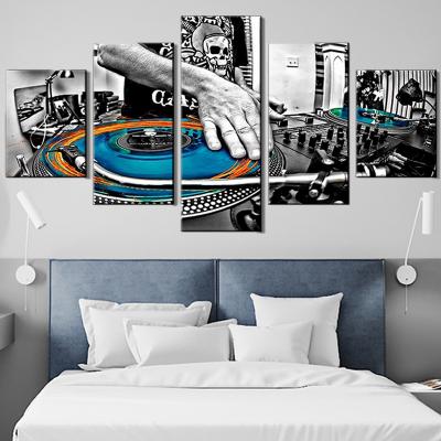 China Modern Metal Machine Dipping Black And White Home Decoration Oil Painting DJ Wall Art 5 Sets for sale