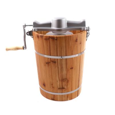 China 6 Quarts Outdoor No Electricity Manual Wooden Bucket Ice Cream Water Cooling Portable Homemade Soft Healthy Ice Cream Maker for sale