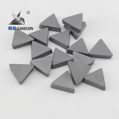 China YT15/YT5 carbide tips ISO certificate1/2,3/4 triangle P30 carbide tips sanxin en venta